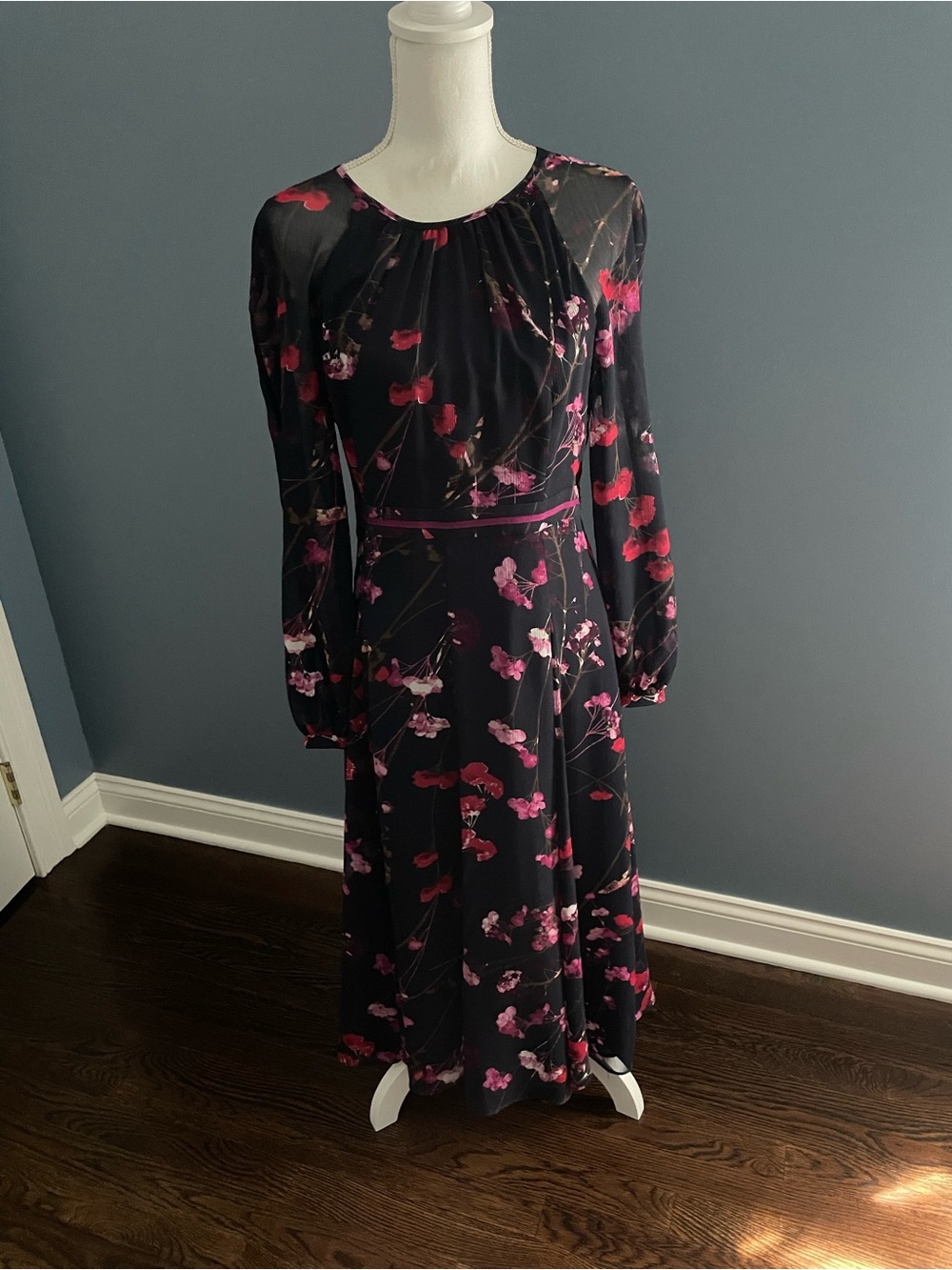 Tommy Hilfiger Elegant Navy Floral Midi Dress